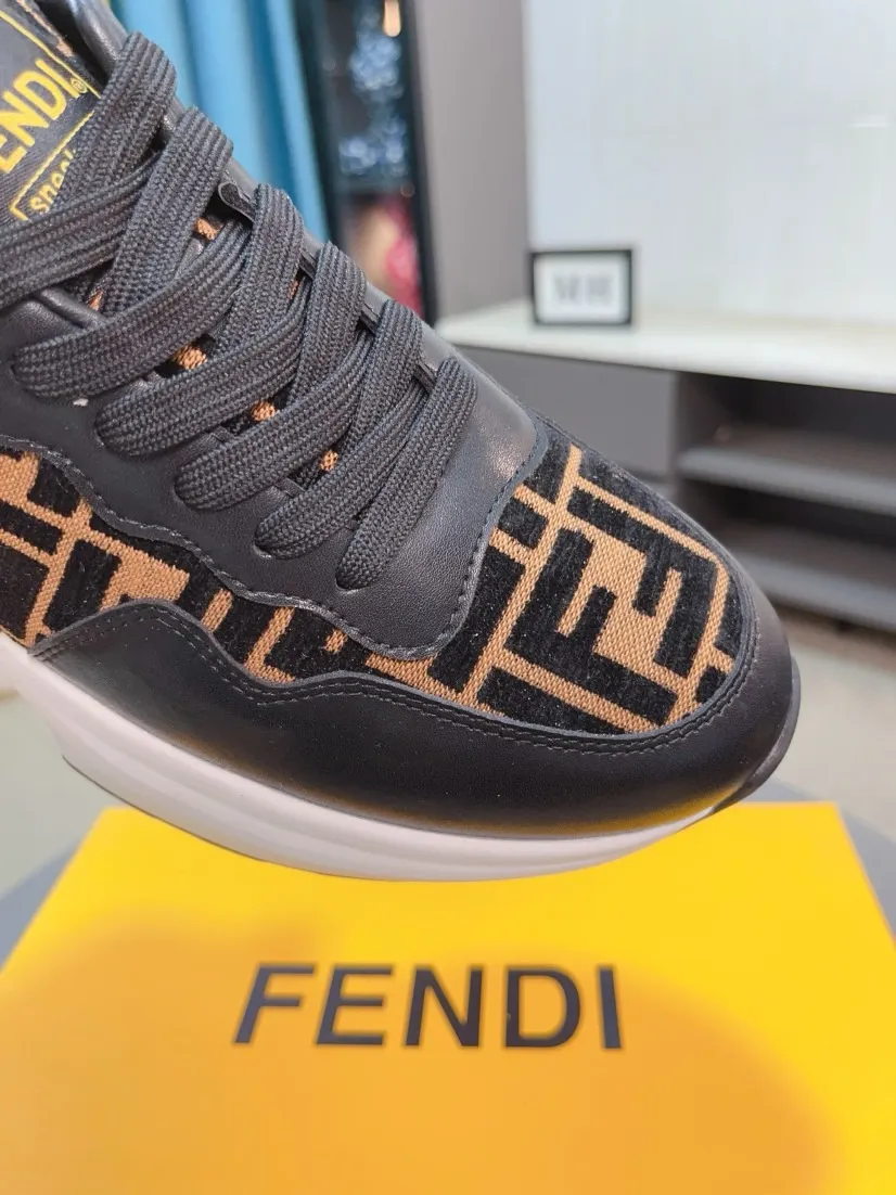 Factory price 458🌹🌹[fendi] Fendi classic and comfortable men, this complex sneaker is made of soft calfskin➕genuine leather lining➕original ultra-light rubber material rough outsole. This unique light and thin style is suitable for the casual and exquisite sensibility of this season. It is comfortable and natural on the feet. It is an everyday style for casual travel in autumn and winter! 38/44
